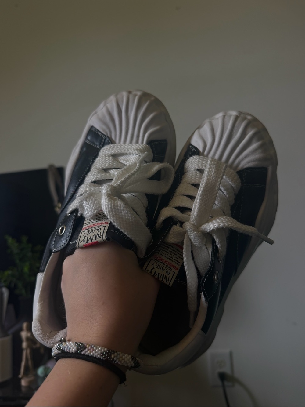 SHEIN Black and White Kids Shell-Toe Sneakers
